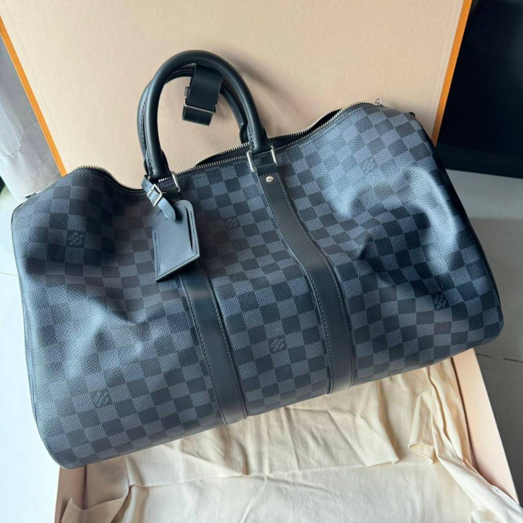 Used like New Keepall Bandoulire 45 Damier Graphite Microchip