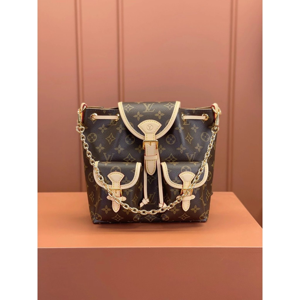 เวอร์ชันชิป MB พรีเมียม หนังแท้ กระเป๋าเป้ขนาดเล็ก EXCURSION รุ่น M46932 วัสดุ อุปกรณ์เหล็กเกรด A ทั้งหมด ผ้านำเข้าดั้งเดิม บรรจุภัณฑ์ ชุดบรรจุภัณฑ์ MB ดั้งเดิมปลอดภาษีจากโรงงาน ขนาด 21x23x10ซม O6BQ