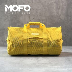 กระเป๋าดัฟเฟิล Supreme สีพื้น ขนาดใหญ่ โลโก้ กระเป๋าสะพายข้างเดียว สีเหลือง