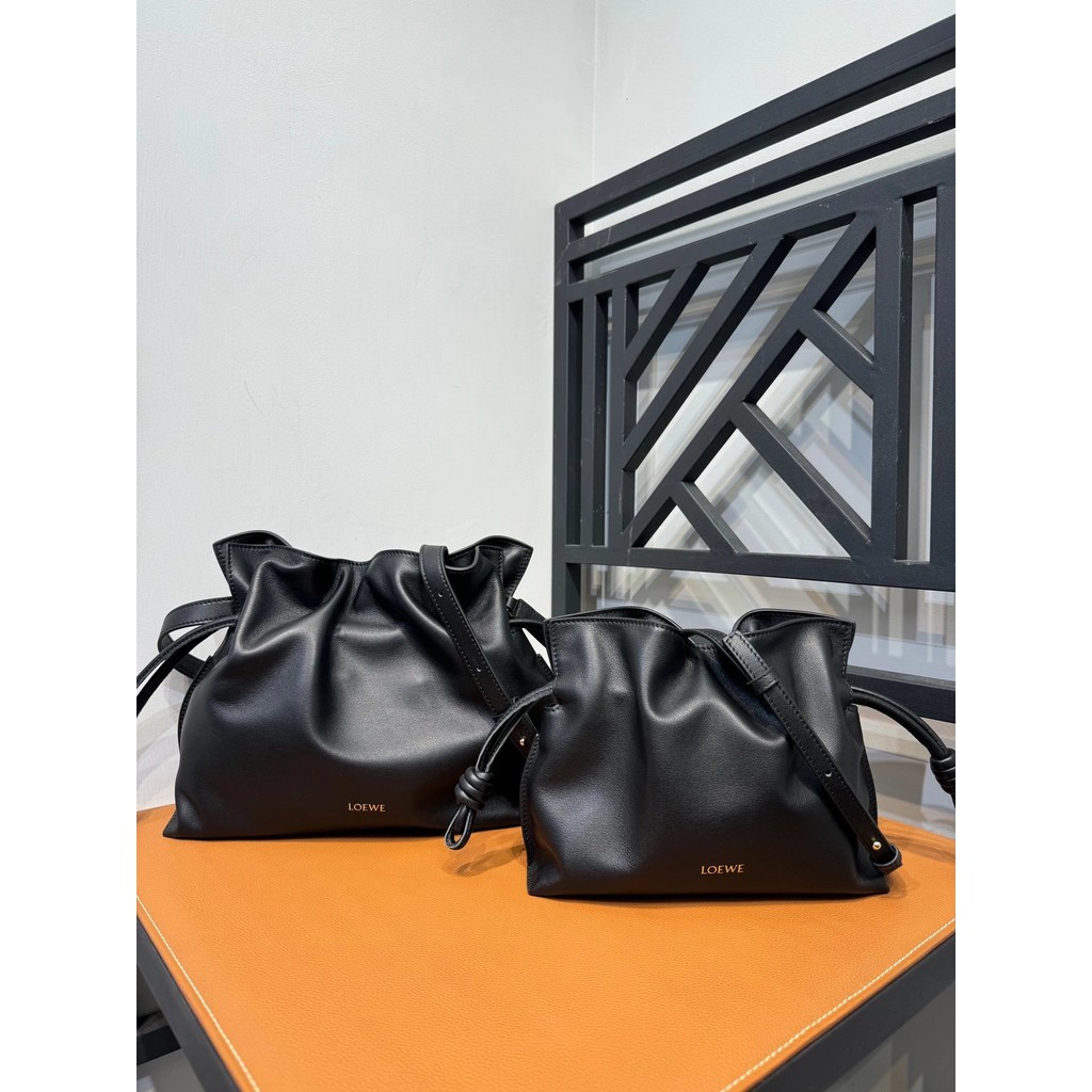 รุ่นใหม่ Flamenco Black Gilding logo Lucky Bag Drawstring Bag Knot Bag