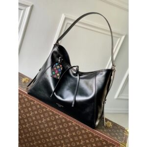 M13105 กระเป๋าถือขนาดกลาง CarryAllDark สีดา
39x30x15 ซม
ยาวxxกว้าง