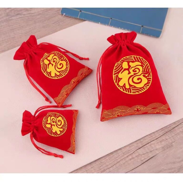 ส่งจากไทย ถุงผ้าหูรูด ถุงผ้ากำมะหยี่ ถุงของขวัญสีแดง ลายจีน ใส่เครื่องประดับ ของที่ระลึก  ขนาด 1318ซม  ราคาถูกกก