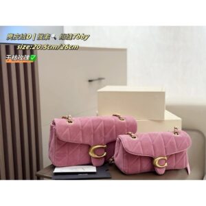 Coach COACH Ready Stock Coach COACH Ready Stock with Folding Box Suede Quilted Tabby 
Coach You Are A Little ExcessiveThis Style Suede Quilting tabby Is Beautiful A Little Too Beautifulขนาด 205x75x115 26x8x145ซม