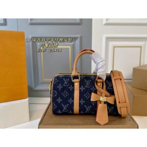 กล่องพับ ขนาด 25 x 14 17  10 กระเป๋าหมอนผ้ายีนส์ผ้ายีนส์สีสวยเกินไปทันสมัยและใช้งานได้จริง Four Seasons AllMatch ไม่ซ้าใคร Out of the Street อย่าชนกันมือพกพา CrossBody Interpretation เทรนด์แฟชั่นที่แตกต่างกัน