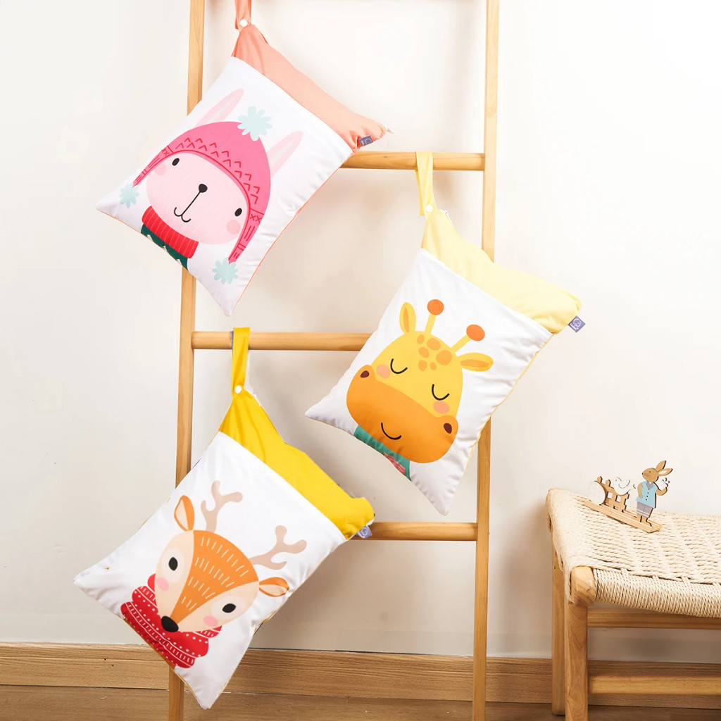 ตาแหน่งพิมพ์ดิจิตอลเปียกแห้งกระเป๋าที่มีสองซิปกระเป๋าผ้าอ้อมเด็กกระเป๋าผ้าอ้อมถุงเก็บกันน้า