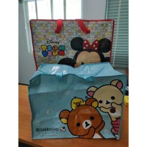 กระเป๋าเก็บเสื้อผ้าอเนกประสงค์ ถุงย้ายบ้าน ขนาด 504525 ซม ลายการ์ตูนริลัคคุมะ