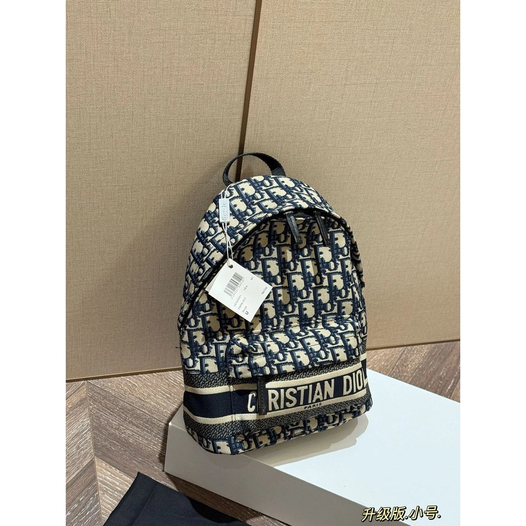 Dior Classic Presbyopic Small Backpack กระเป๋าเดินทาง กระเป๋าแม่ ความจุขนาดใหญ่