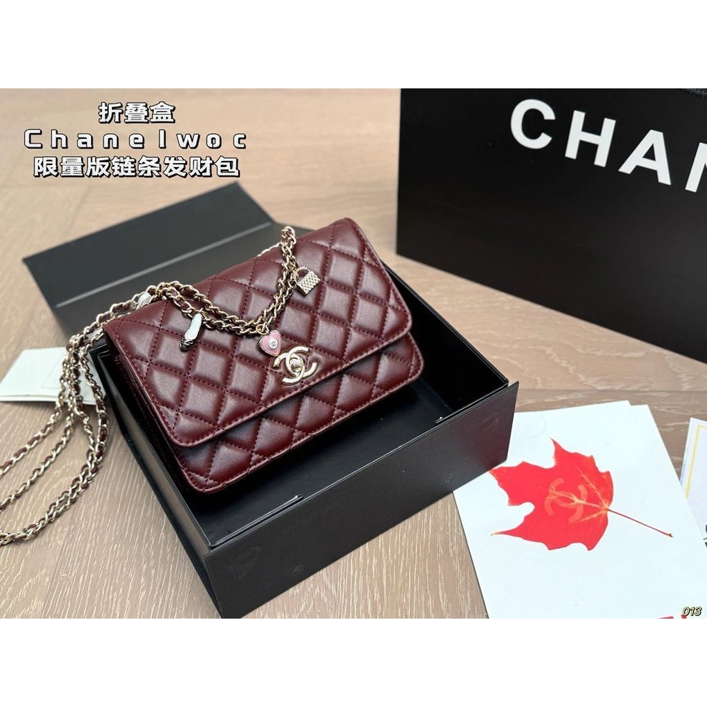 ร้านค้า กล่องพับขายดี Limited Edition Chain Fortuneกระเป๋าหญิง 2023 สไตล์ใหม่อินเทรนด์HighEnd Underarm Bag Niche Designแบบพกพาไหล่Messengerกระเป๋าInsสไตล์แฟชั่นAllMatchกระเป๋าสี่เหลี่ยมเล็ก19ซมความจุ