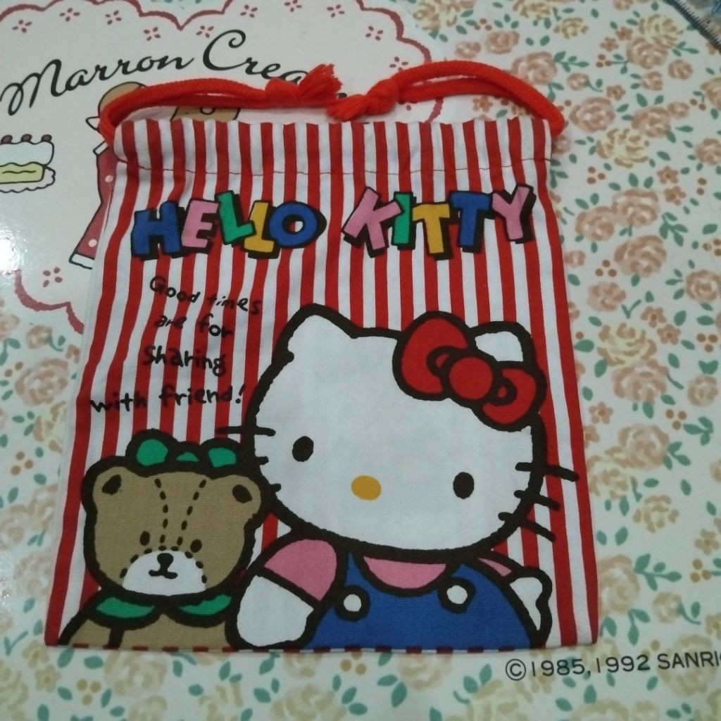 กระเป๋าหูรูด Hello Kitty ใบนี้เป็นสินค้าวินเทจของ Sanrio
