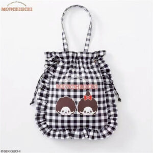 MONCHHICHI กระเป๋าหูรูดลายตาราง ดีไซน์น่ารัก มีระบายรอบใบ ถือแล้วคิวท์สุดๆ