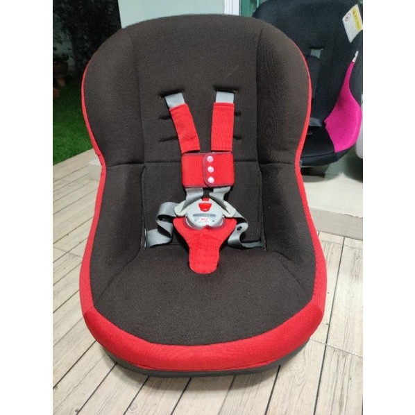 คาร์ซีทเด็ก คอมบิ สีแดงดำ