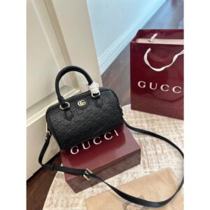 บรรจุภัณฑ์กล่องของขวัญแบบพับได้ของ Gucci Ophidia Series กระเป๋าหมอนบอสตัน
ขนาด 21ซม