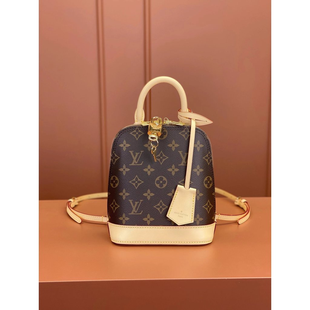 หนังต้นฉบับ MB Chip เวอร์ชันพรีเมี่ยม กระเป๋าเป้ ALMA โมเดล โมเดล ม47132 วัสดุ ฮาร์ดแวร์เหล็กทั้งหมดเกรด A ผ้าโรงงานเดิมนาเข้า บรรจุ บรรจุภัณฑ์ MB ปลอดภาษีจากโรงงานครบชุด ขนาด 15x20x10ซม