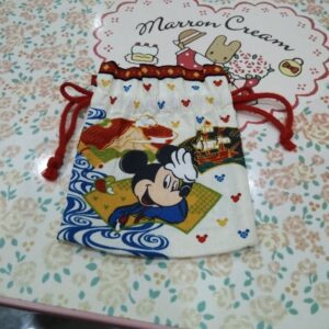 ถุงผ้าหูรูดลวดลายมิกกี้เมาส์และมินนี่เมาส์สไตล์ญี่ปุ่น เป็นสินค้าลิขสิทธิ์แท้จากประเทศญี่ปุ่น