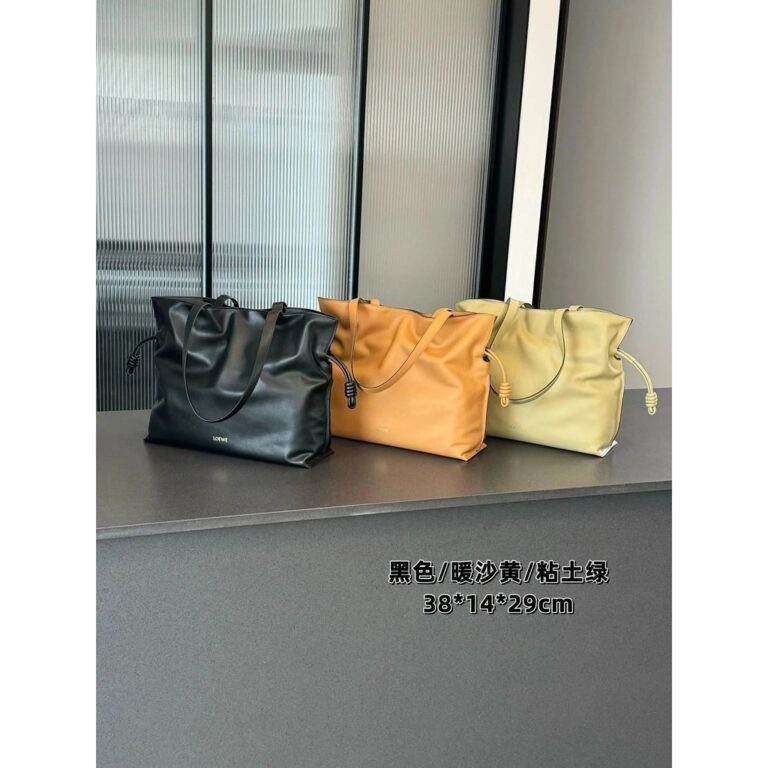 สไตล์ใหม่ Flamenco Large Drawstring Lucky Bag ฤดูใบไม้ร่วงฤดูหนาว Cuisine ความจุขนาดใหญ่ เดินทางออกเป็นกระเป๋าแม่ทั้งหมดไม่มีคาถามสาคัญที่สุด  ราคา 24900rmb