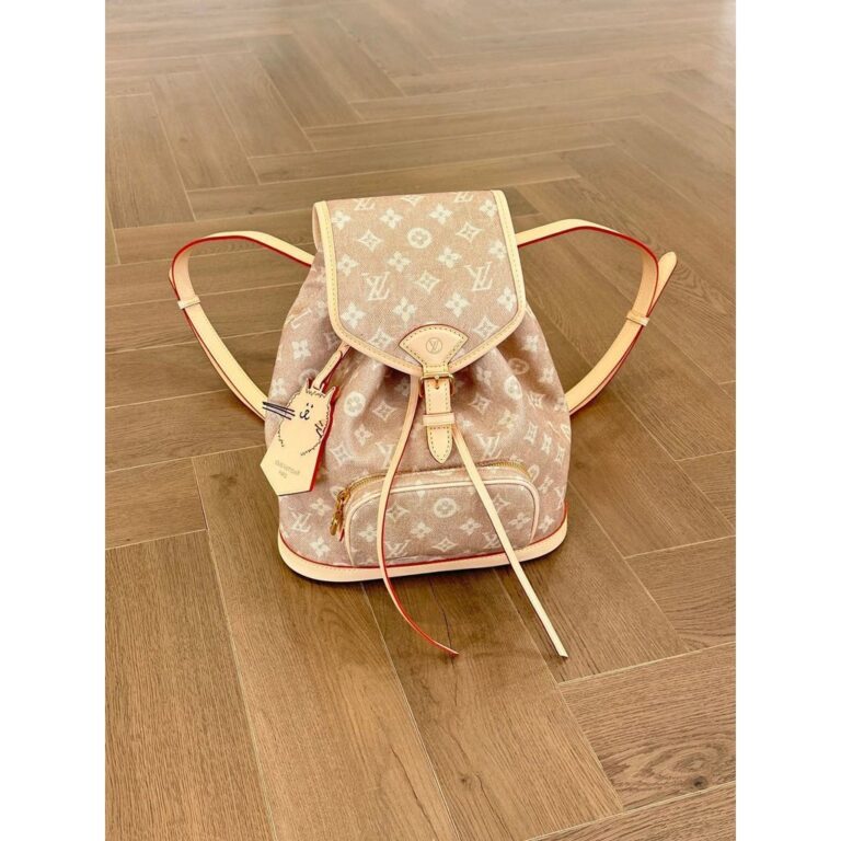 สัตว์เลี้ยงน่ารักกาลังมา X x Grace Coddington CoBranded Cat Dog Bag การผสมผสานที่หรูหราและการรักษาที่สมบูรณ์แบบ