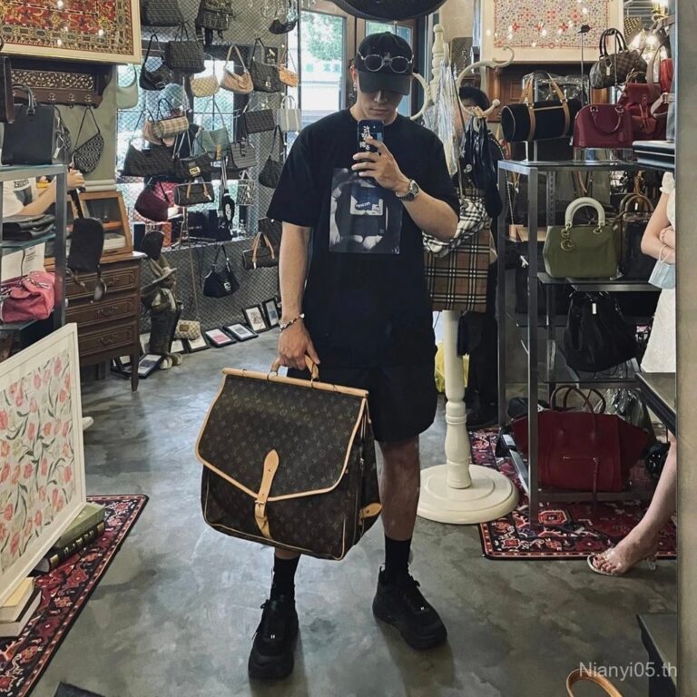 LOUIS VUITTON Medieval Vintage Oversize Hunting Bag กระเป๋าเดินทาง M41140 Old FlowerLV