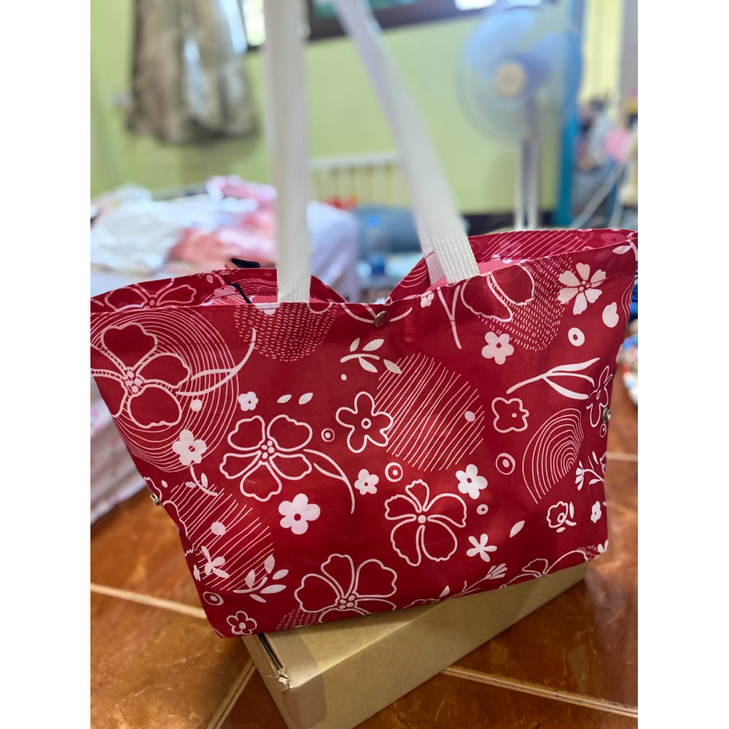 สามารถสะพายได้ถือได้ปรับได้สองแบบใส่ถุงเปียกได้ กระเป๋าผ้าocc