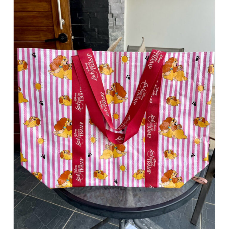 ของแถมใหญ่XLกระเป๋าสะพายช็อปปิ้งพับได้ลายLadyThe Tramp ลิขสิทธิ์แท้ Disney เลือกสีข้างใน